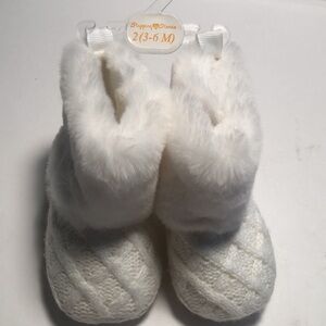 Girls white soft warm stepping stones fur booties